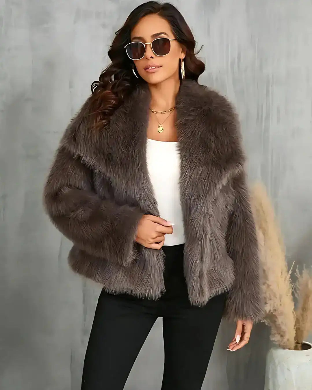 Casaco Lazarelle Sabrina com Textura Felpuda e Gola Ampla